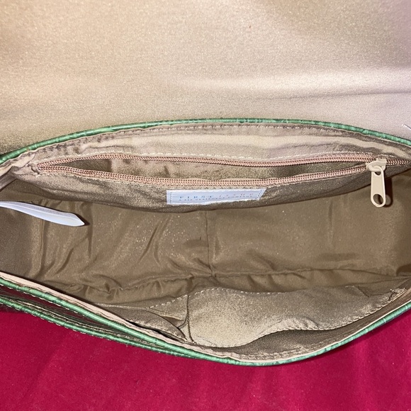 NWT First Issue purse - Picture 3 of 10